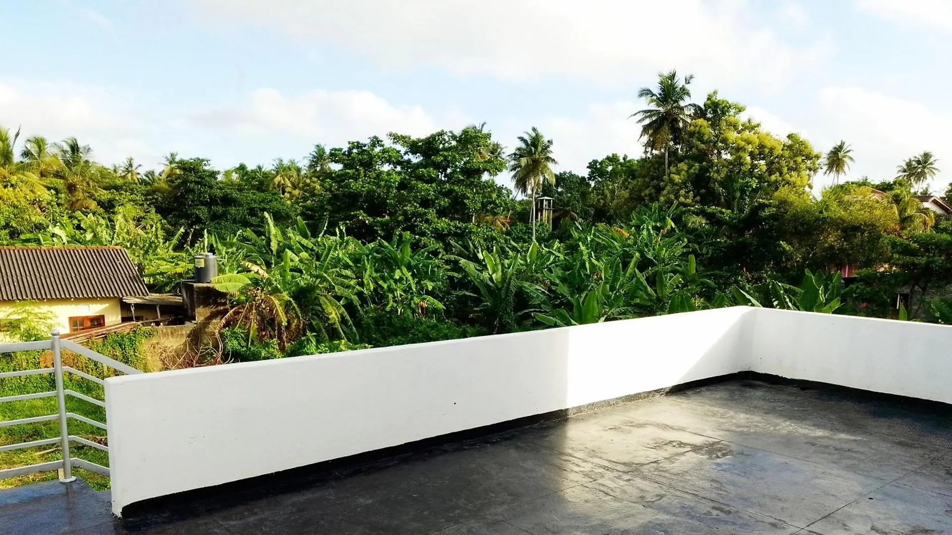 Tropical Suites نيجومبو 0*,