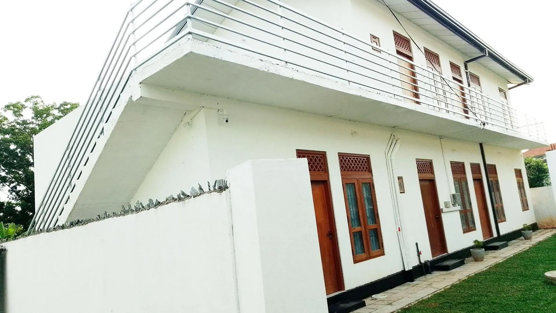 بيت شباب Tropical Suites نيجومبو سريلانكا