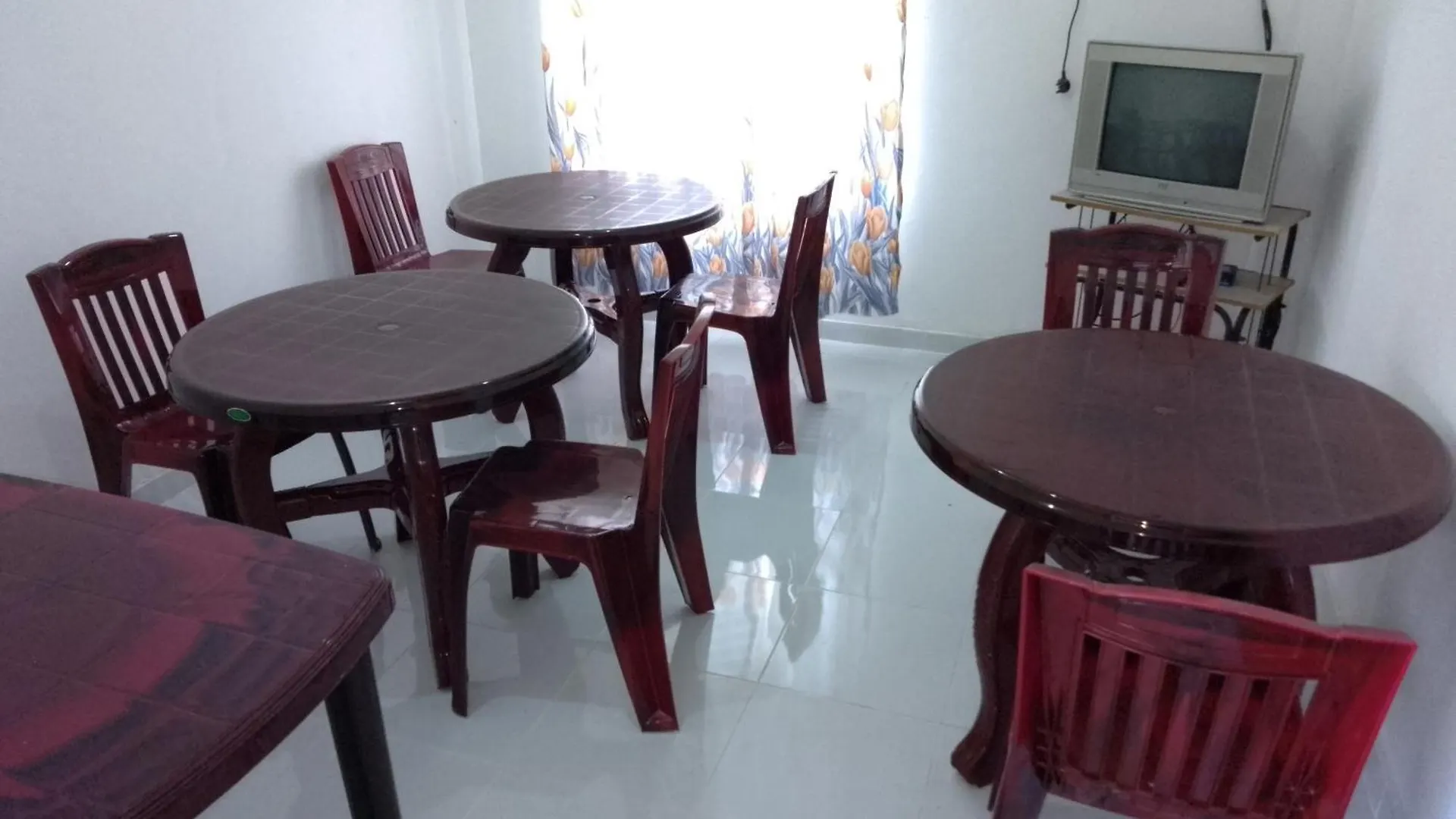 Tropical Suites نيجومبو