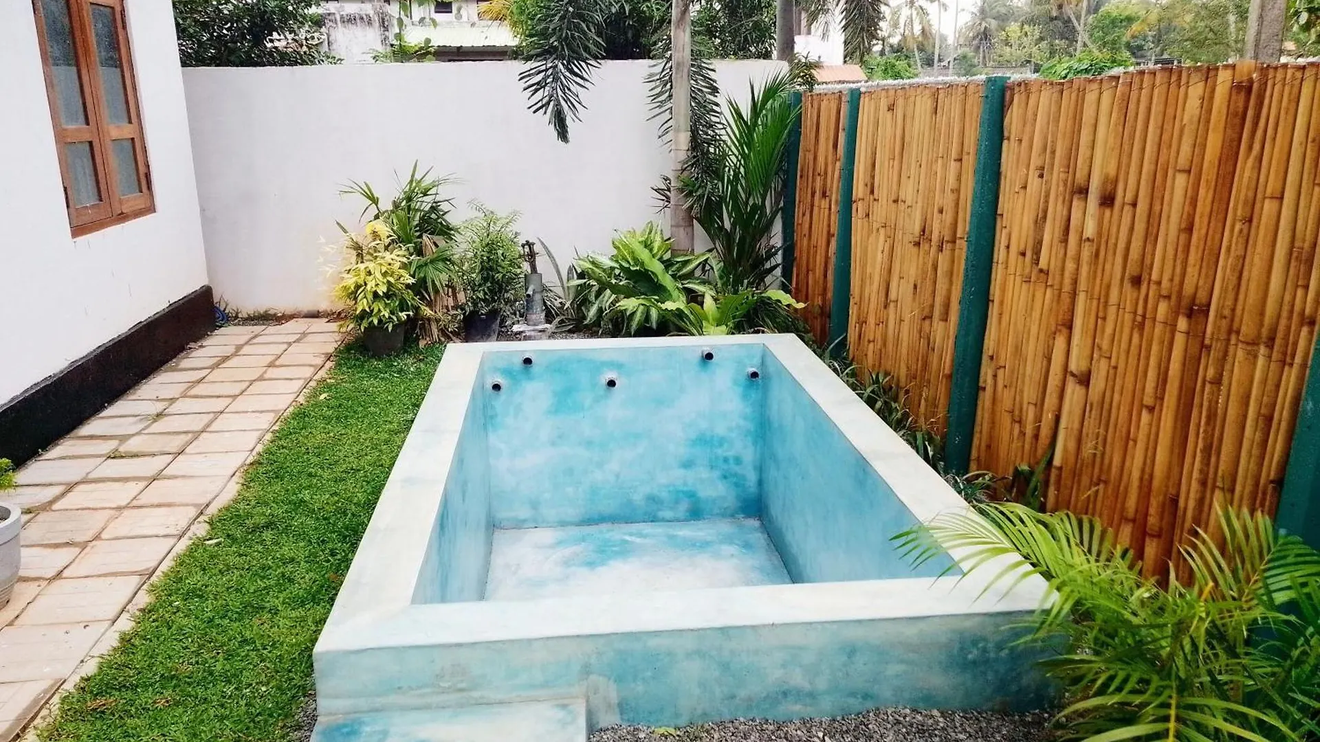 Tropical Suites نيجومبو